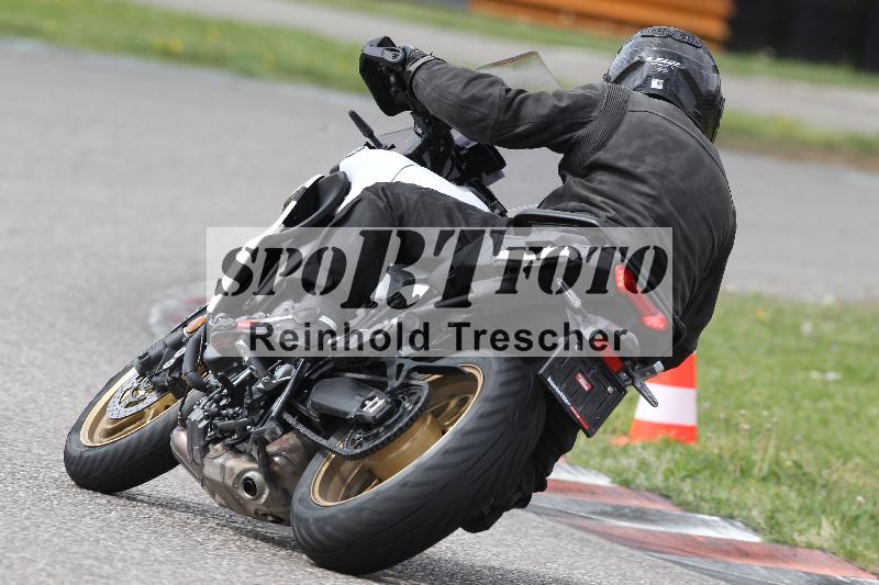 Archiv-2025/10 23.04.2025 Cornu Master School ADR/rot-rouge/21